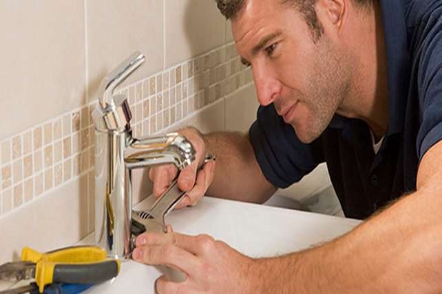 How Much Does a Plumber Charge to Change a Tap?